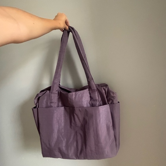 BAGGU Handbags - Baggu dusty violet cloud carry on NWT